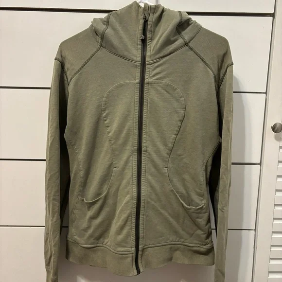 Lululemon On The Daily Hoodie
Heathered Fatigue Fog - Picture 2 of 12